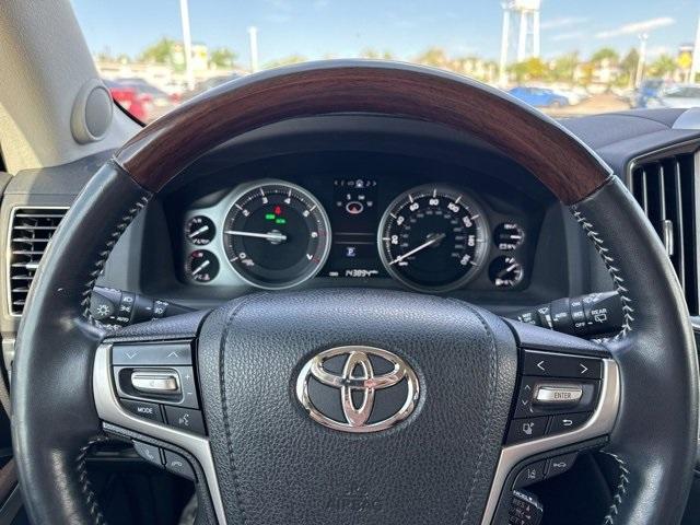 2016 Toyota Land Cruiser Vehicle Photo in ENGLEWOOD, CO 80113-6708