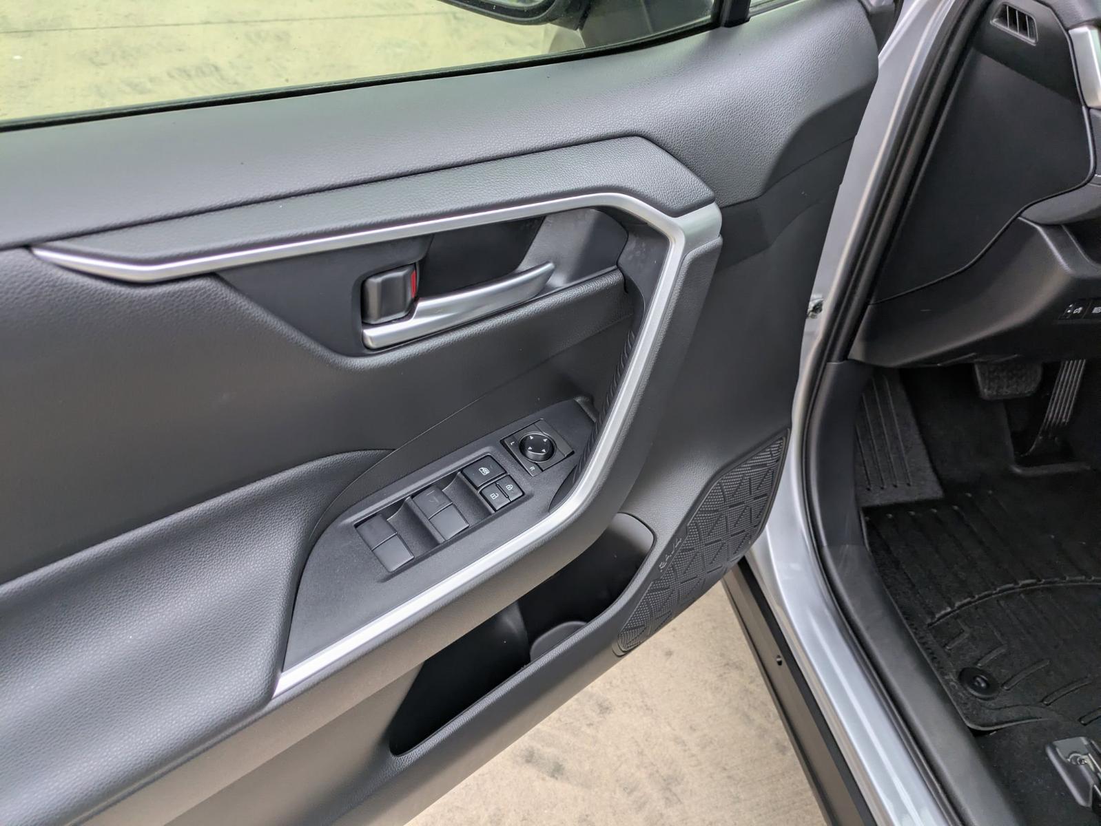 2020 Toyota RAV4 Vehicle Photo in SELMA, TX 78154-1460