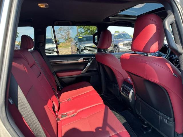 2022 Lexus GX 460 Vehicle Photo in COLUMBIA, MO 65203-3903
