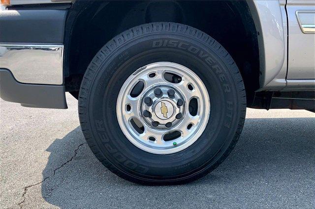 2004 Chevrolet Silverado 2500 HD Vehicle Photo in INDEPENDENCE, MO 64055-1377