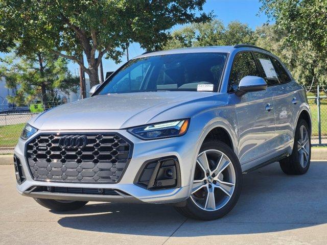 2025 Audi Q5 Vehicle Photo in HOUSTON, TX 77090