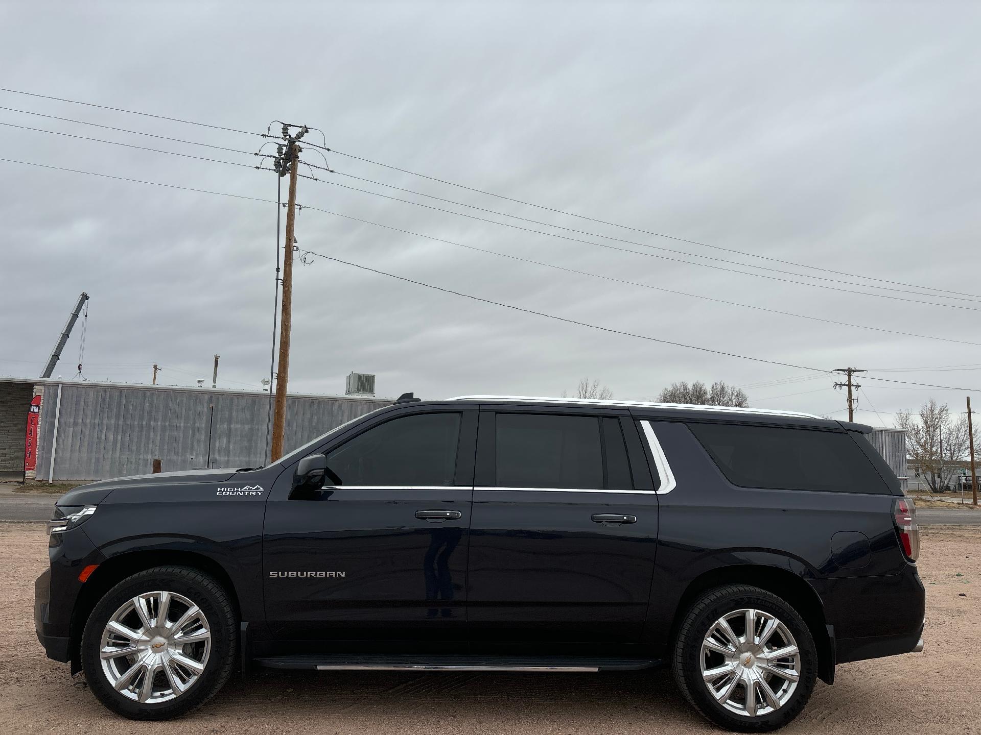 Used 2022 Chevrolet Suburban High Country with VIN 1GNSKGKL1NR213231 for sale in Sidney, NE