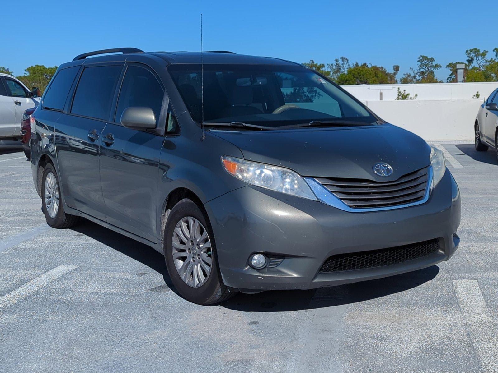 2013 Toyota Sienna Vehicle Photo in Ft. Myers, FL 33907