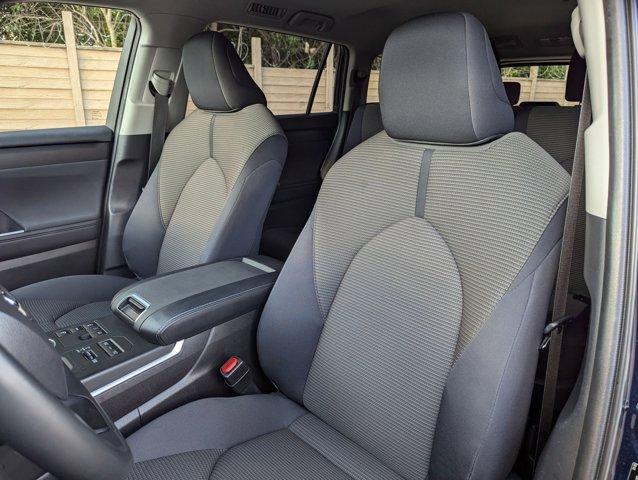 2023 Toyota Highlander Vehicle Photo in San Antonio, TX 78230