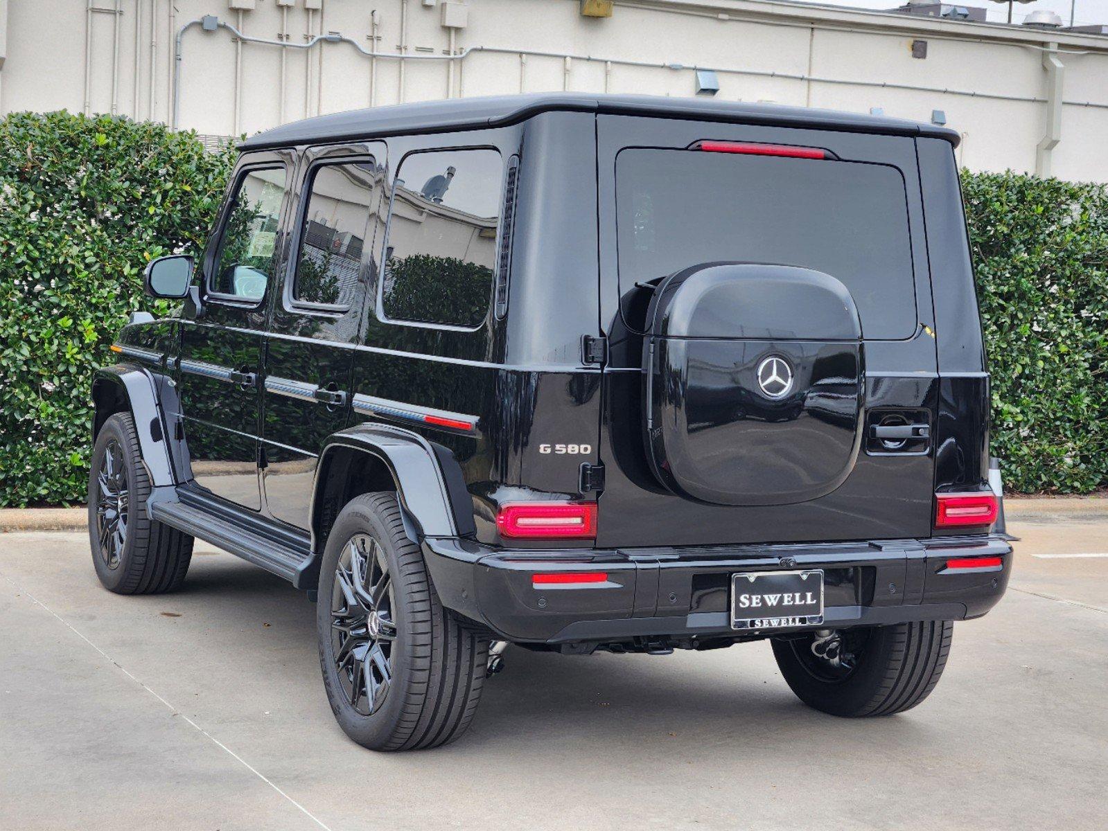 2025 Mercedes-Benz G-Class Vehicle Photo in HOUSTON, TX 77079