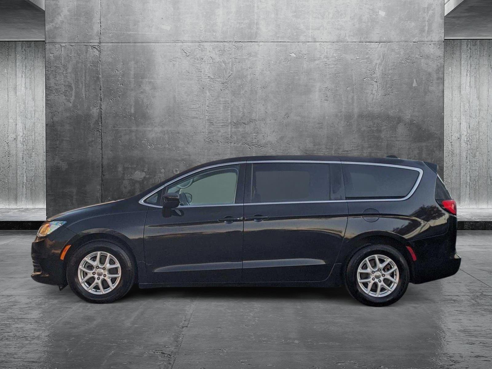 2018 Chrysler Pacifica Vehicle Photo in TIMONIUM, MD 21093-2300