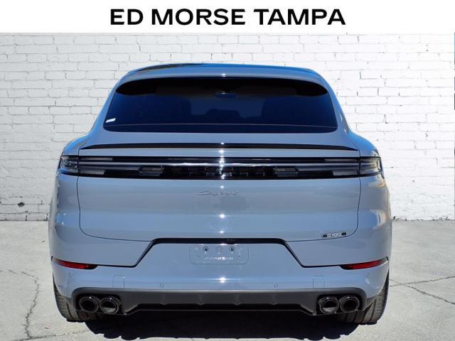 2024 Porsche Cayenne Vehicle Photo in TAMPA, FL 33612-3404