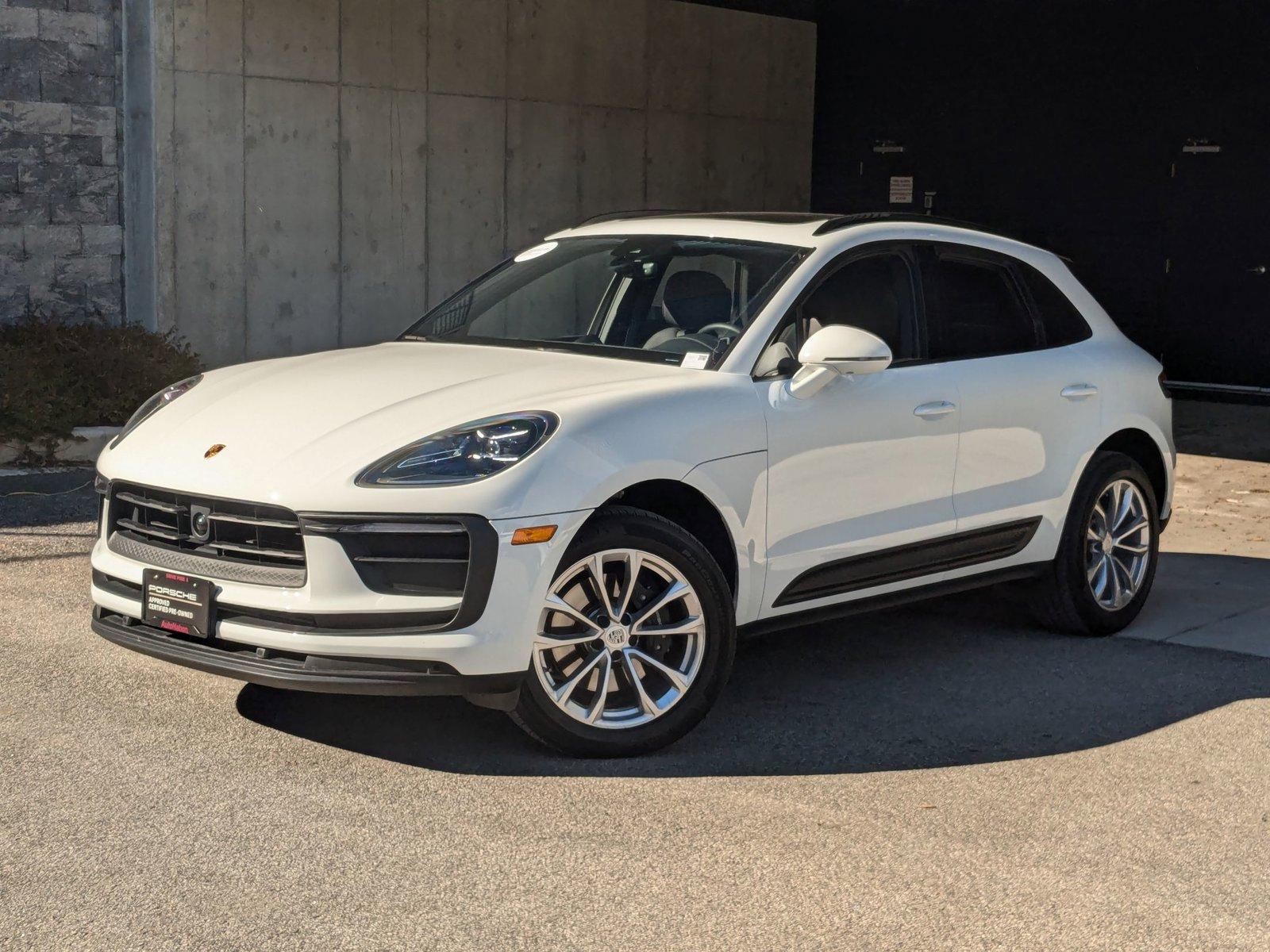 2024 Porsche Macan Vehicle Photo in Towson, MD 21204