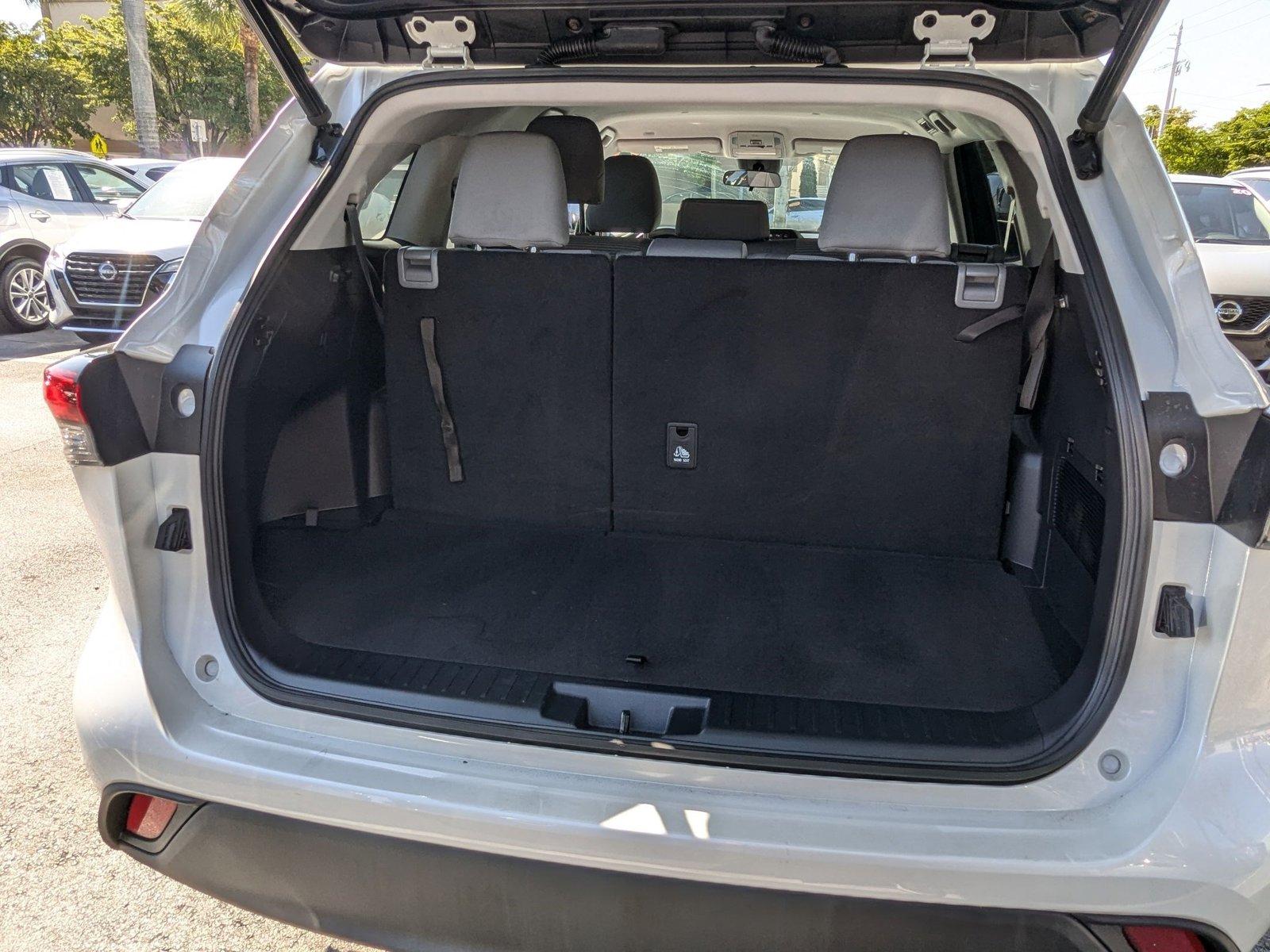 2021 Toyota Highlander Vehicle Photo in Miami, FL 33135