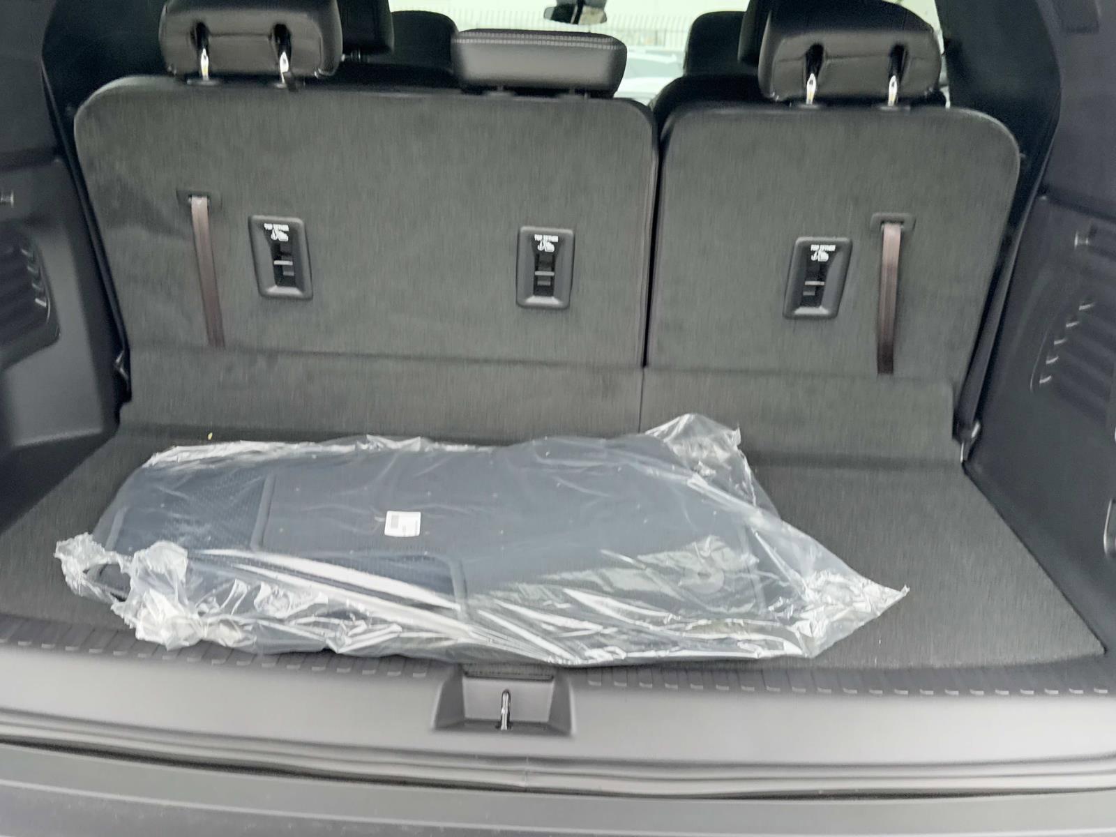 2025 Chevrolet Traverse Vehicle Photo in LOS ANGELES, CA 90007-3794