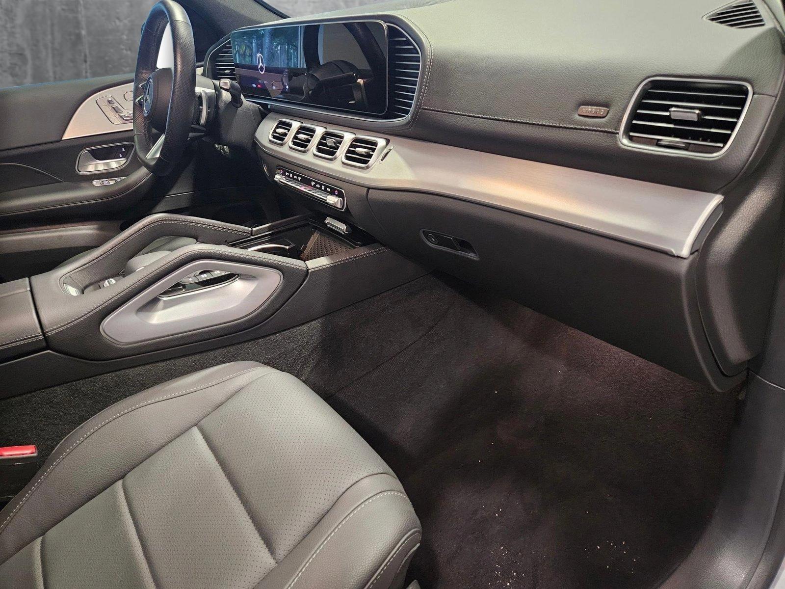 2025 Mercedes-Benz GLS Vehicle Photo in Coconut Creek, FL 33073