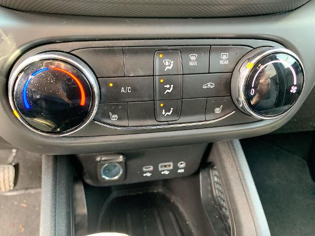 2022 Chevrolet Trailblazer Vehicle Photo in MOON TOWNSHIP, PA 15108-2571