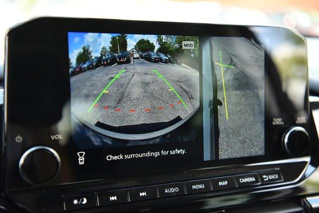 2025 Nissan Pathfinder Vehicle Photo in Ballwin, MO 63011
