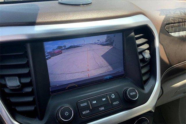 2017 GMC Acadia Vehicle Photo in TOPEKA, KS 66609-0000