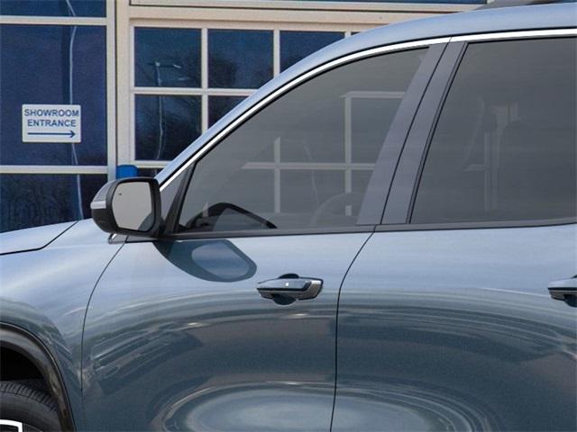 2025 Chevrolet Traverse Vehicle Photo in ENGLEWOOD, CO 80113-6708