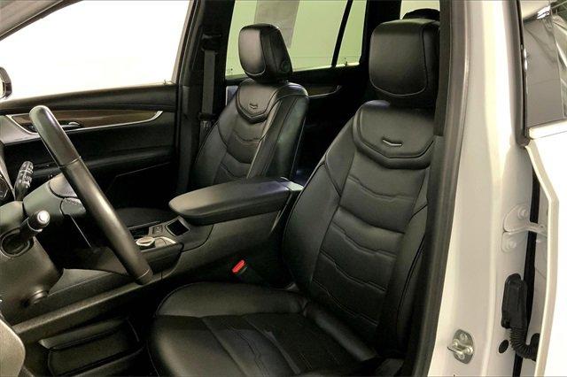 2024 Cadillac XT6 Vehicle Photo in KANSAS CITY, MO 64114-4545