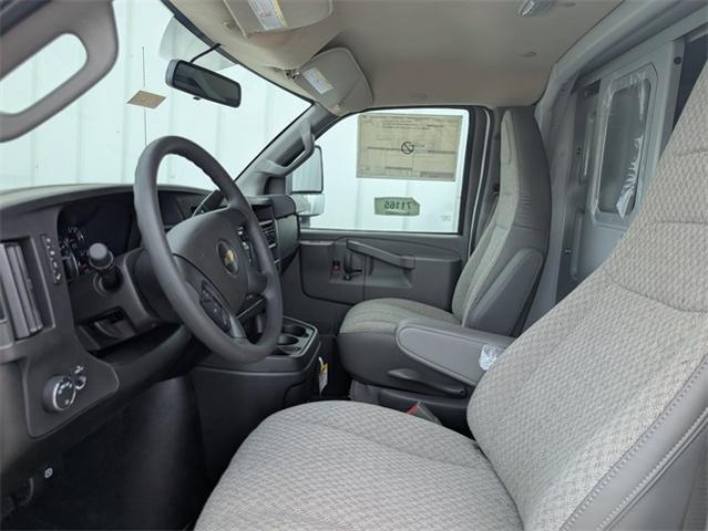 2025 Chevrolet Express Commercial Cutaway Vehicle Photo in ENGLEWOOD, CO 80113-6708