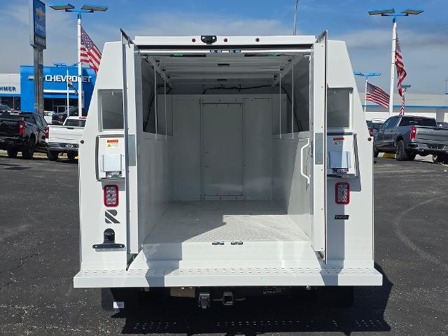 2025 Chevrolet Express Commercial Cutaway Vehicle Photo in INDEPENDENCE, MO 64055-1314