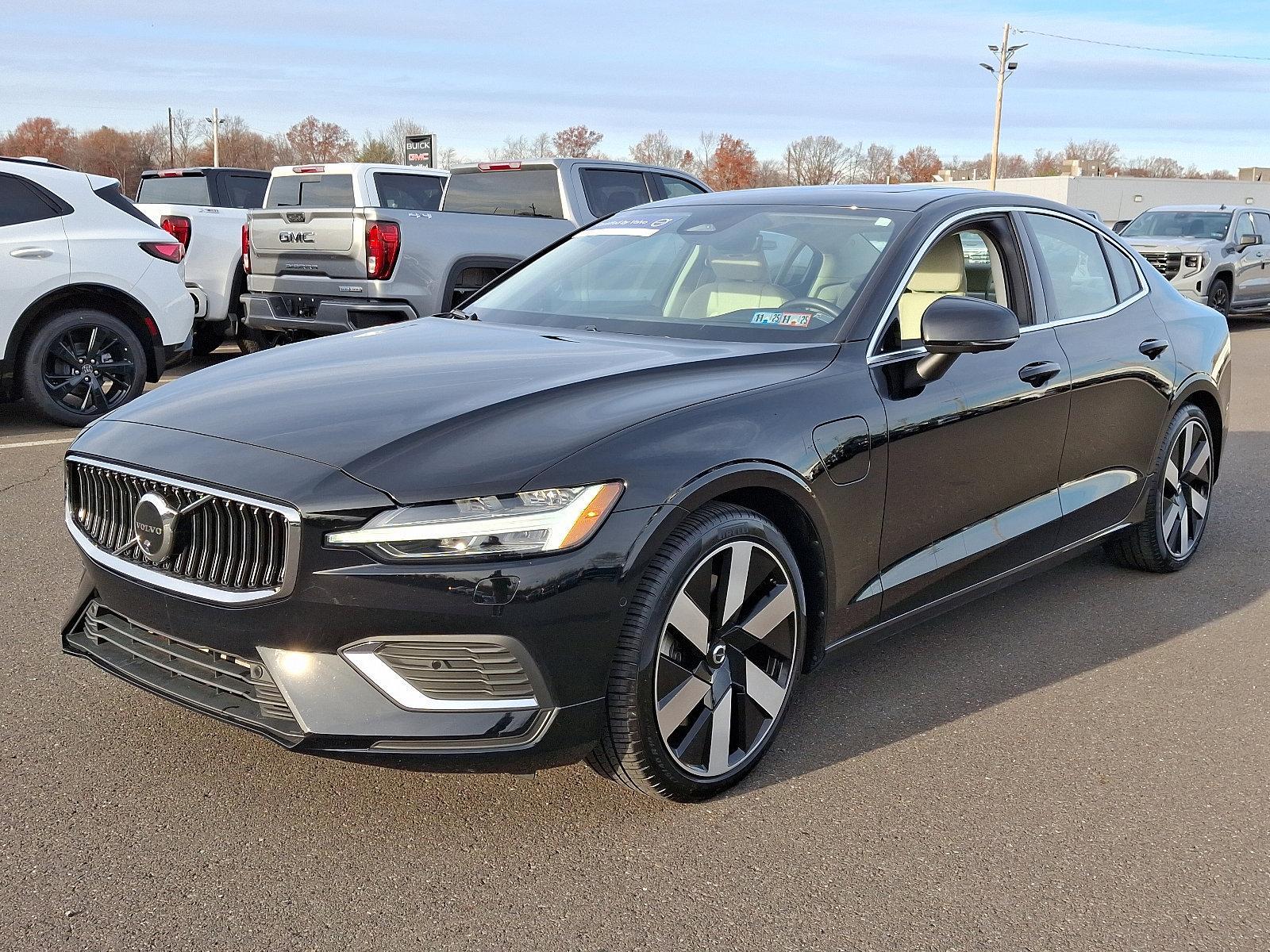 2023 Volvo S60 Recharge Plug-In Hybrid Vehicle Photo in Trevose, PA 19053