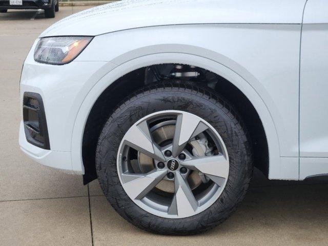 2025 Audi Q5 Vehicle Photo in HOUSTON, TX 77090