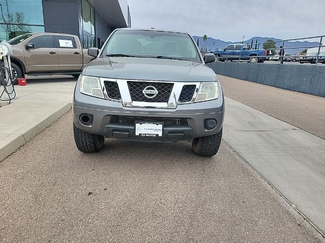 2016 Nissan Frontier SV photo 2