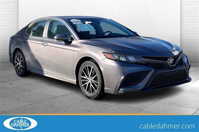 2022 Toyota Camry Vehicle Photo in INDEPENDENCE, MO 64055-1314