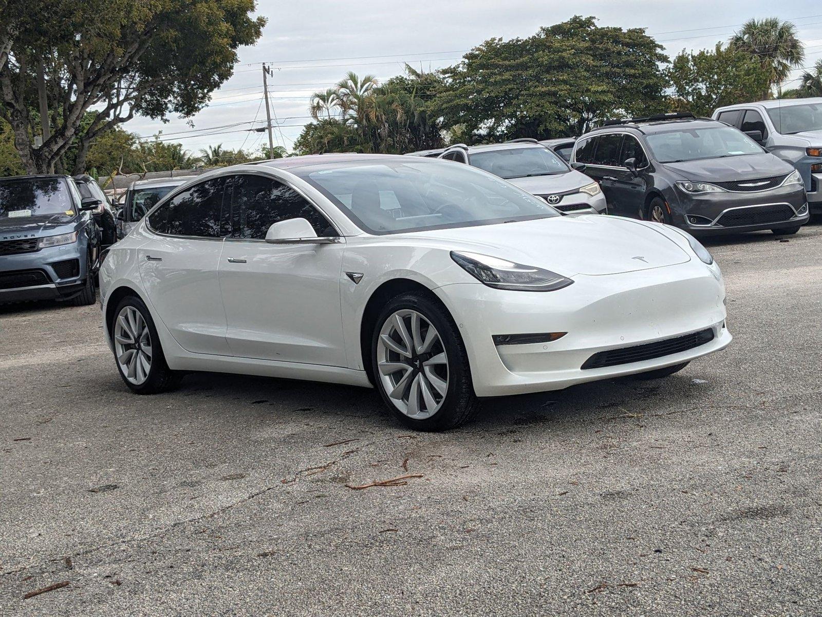 2018 Tesla Model 3 Vehicle Photo in GREENACRES, FL 33463-3207