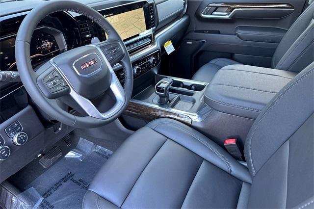 2025 GMC Sierra 1500 Vehicle Photo in ELK GROVE, CA 95757-8703