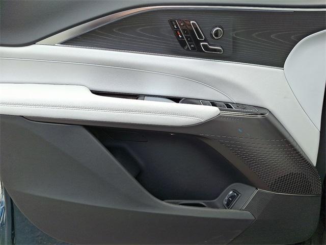 2025 Cadillac LYRIQ Vehicle Photo in ALLENTOWN, PA 18103-7399