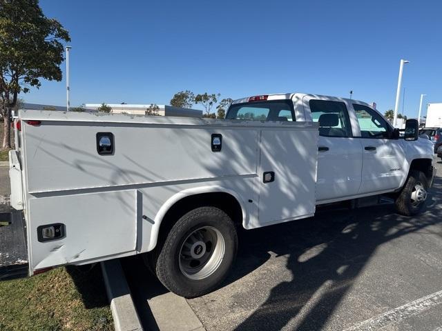 2016 Chevrolet Silverado 3500 HD Chassis Cab Vehicle Photo in VENTURA, CA 93003-8585