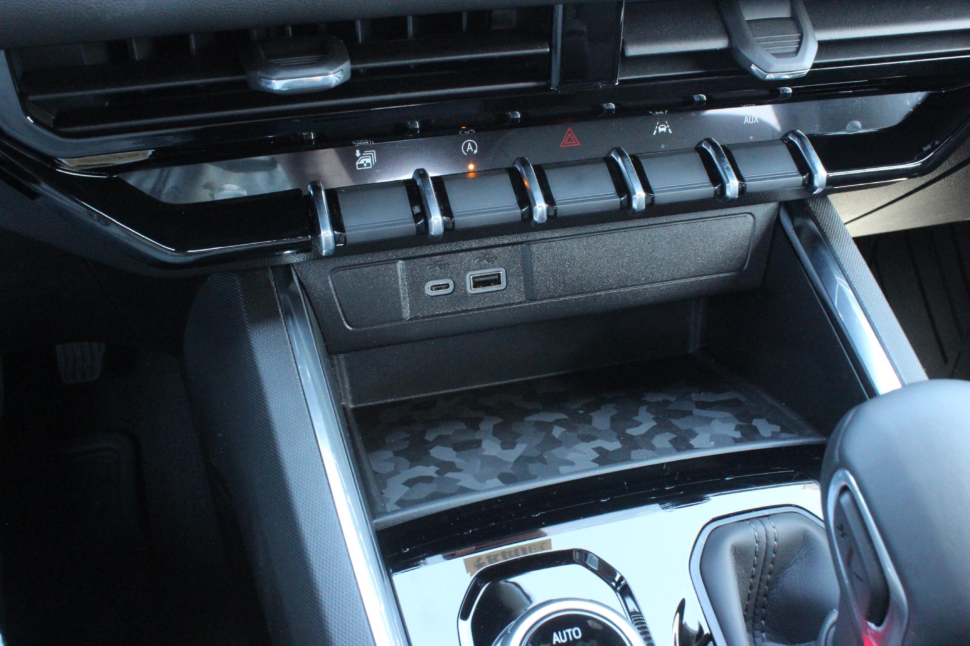 2025 GMC Canyon Vehicle Photo in AURORA, CO 80012-4011