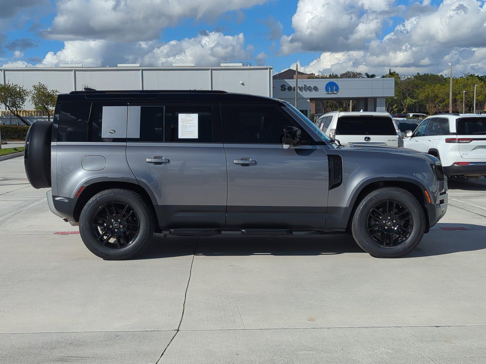 2023 Land Rover Defender Vehicle Photo in WEST PALM BEACH, FL 33407-3296