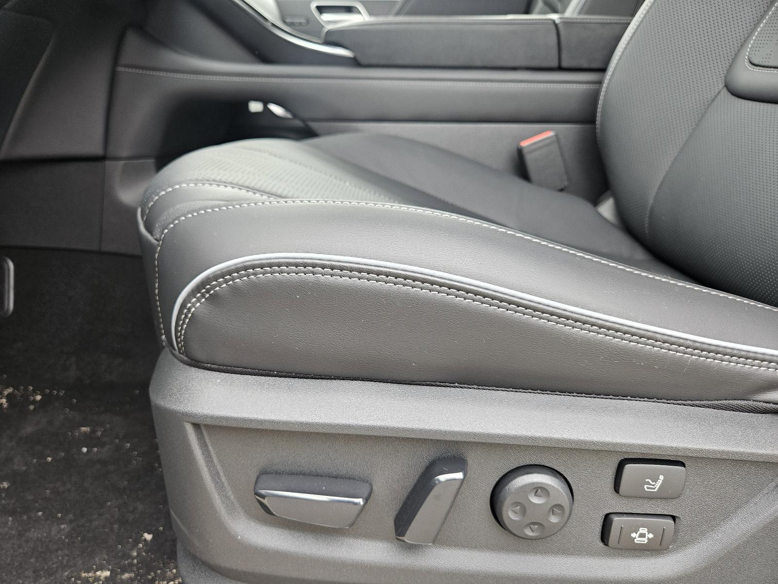 2025 INFINITI QX80 Vehicle Photo in Fort Worth, TX 76132