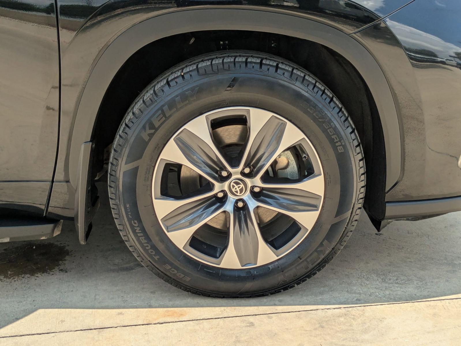 2023 Toyota Highlander Vehicle Photo in SELMA, TX 78154-1460