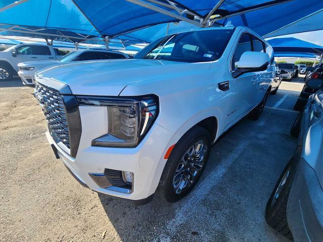 2023 GMC Yukon XL Vehicle Photo in DENTON, TX 76210-9321
