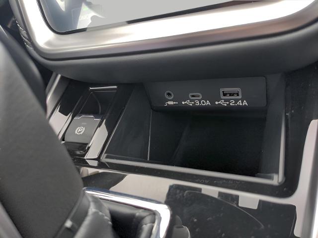 2025 Subaru Outback Vehicle Photo in Green Bay, WI 54304