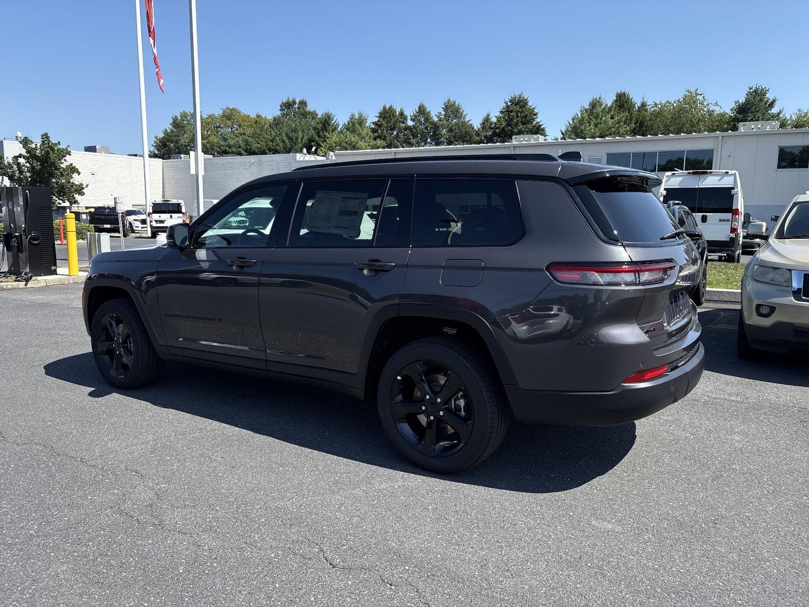 2025 Jeep Grand Cherokee L Vehicle Photo in Mechanicsburg, PA 17050-1707