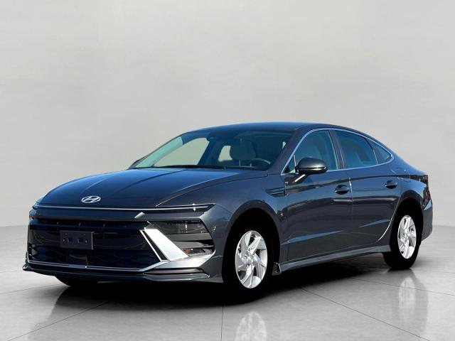 2025 Hyundai SONATA Vehicle Photo in Neenah, WI 54956