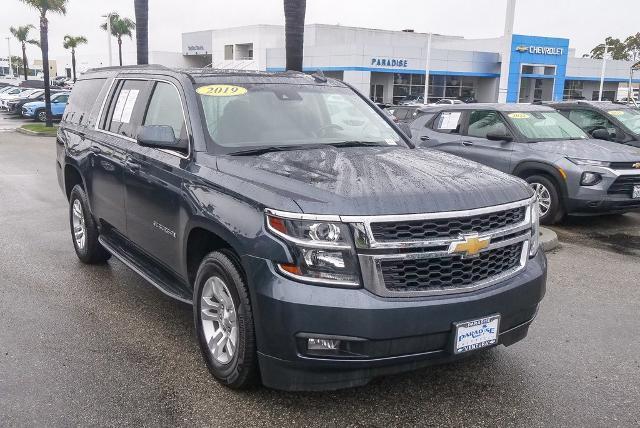 2019 Chevrolet Suburban Vehicle Photo in VENTURA, CA 93003-8585