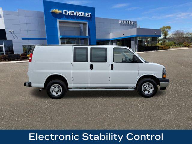2022 Chevrolet Express Cargo 2500 Vehicle Photo in DANBURY, CT 06810-5034