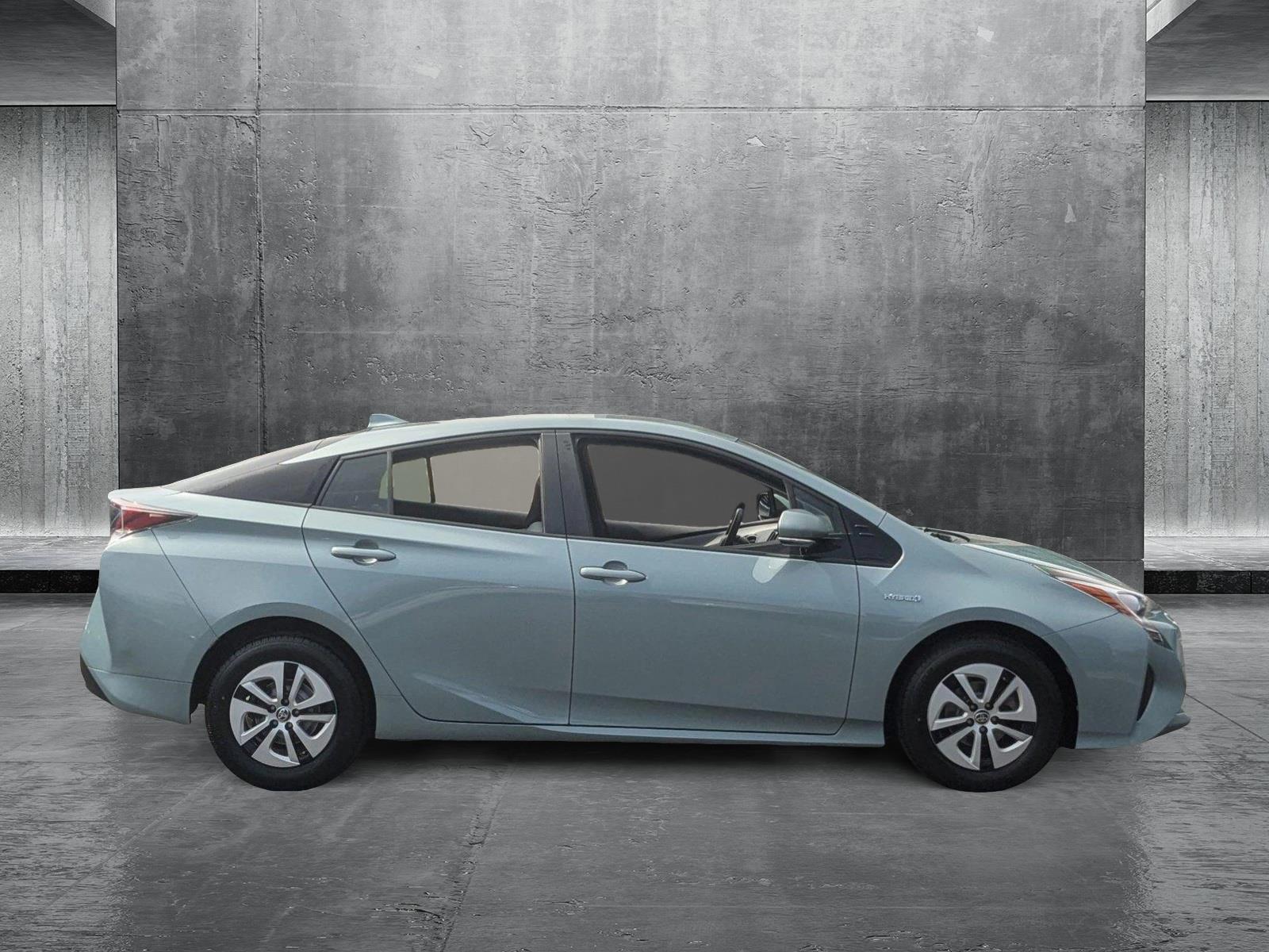 2016 Toyota Prius Vehicle Photo in Cockeysville, MD 21030-2508