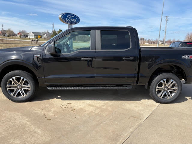 Used 2021 Ford F-150 XL with VIN 1FTEW1EP0MFA07789 for sale in Parkersburg, IA