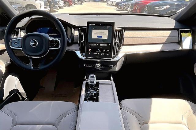 2025 Volvo XC90 Vehicle Photo in Grapevine, TX 76051