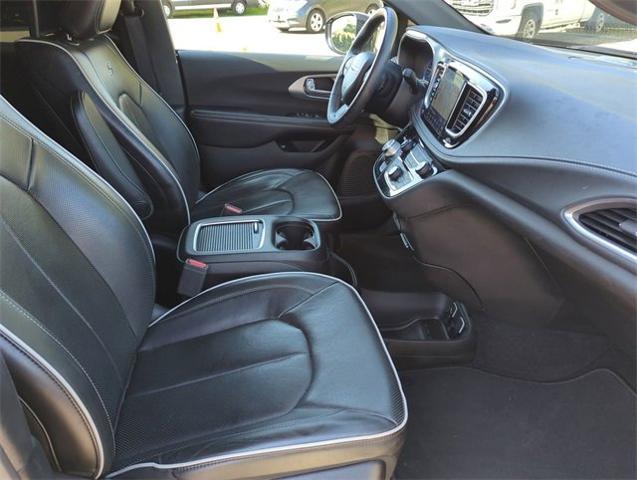 2019 Chrysler Pacifica Vehicle Photo in PASADENA, CA 91107-3803