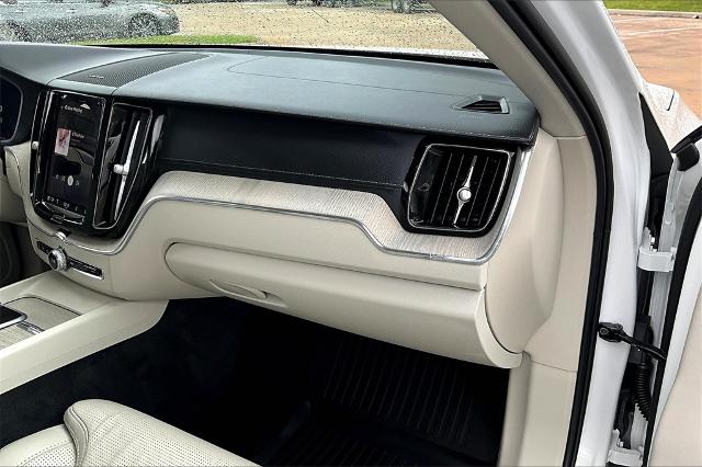 2022 Volvo XC60 Vehicle Photo in Houston, TX 77007