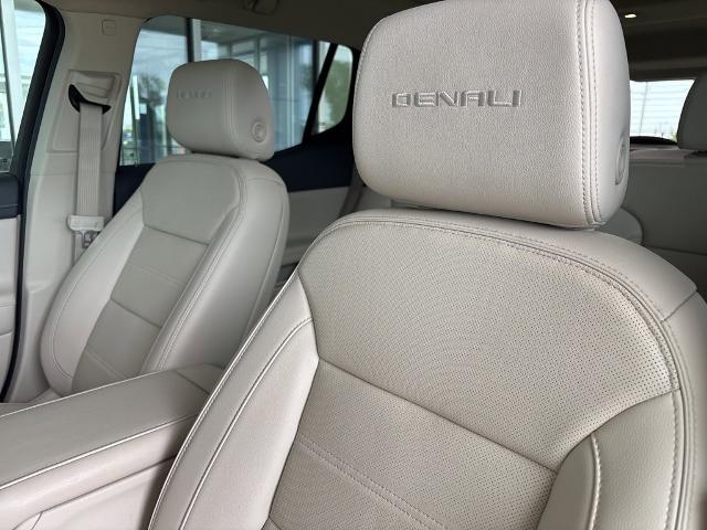 2021 GMC Acadia Vehicle Photo in MANHATTAN, KS 66502-5036