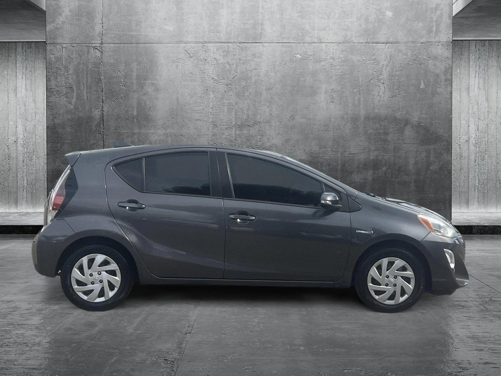 2015 Toyota Prius c Vehicle Photo in VALENCIA, CA 91355-1705
