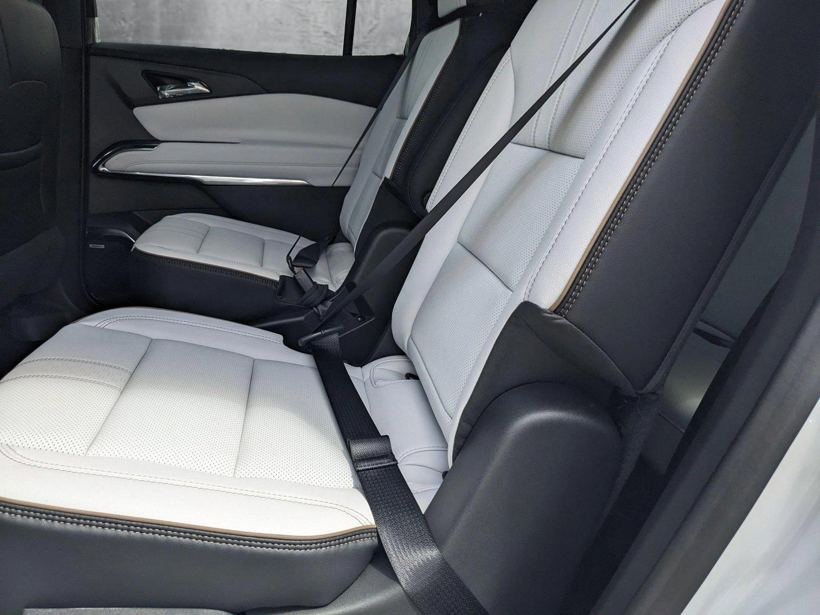 2025 Chevrolet Traverse Vehicle Photo in PEMBROKE PINES, FL 33024-6534