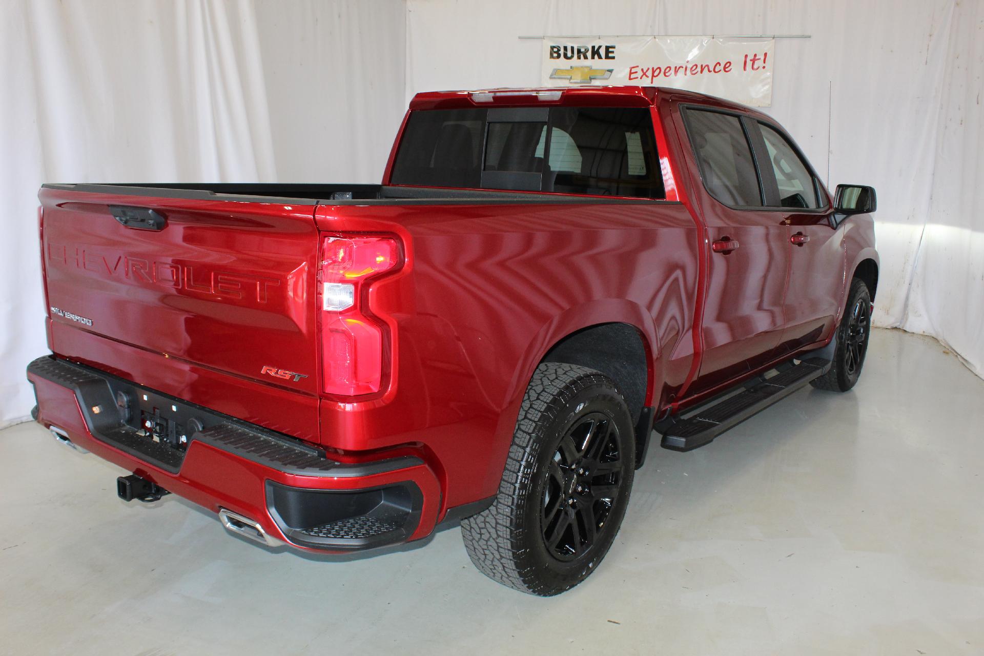 2025 Chevrolet Silverado 1500 Vehicle Photo in NORTHAMPTON, MA 01060-1120