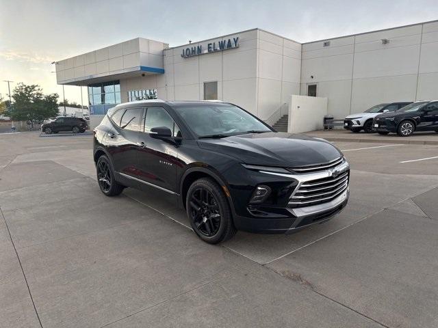 2025 Chevrolet Blazer Vehicle Photo in ENGLEWOOD, CO 80113-6708